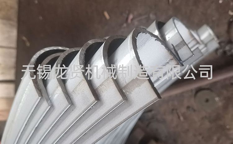 封頭上半管碰見(jiàn)接管怎么繞？